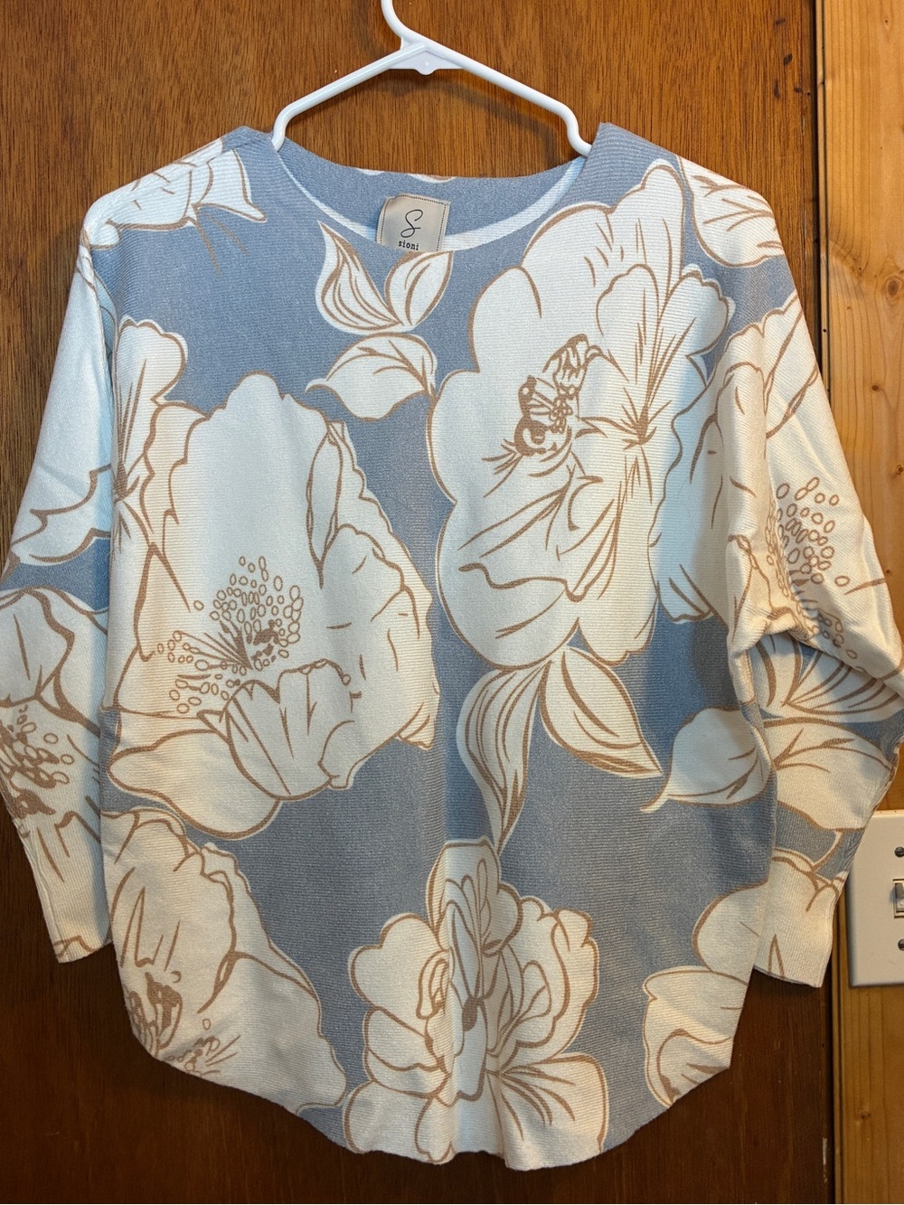 Gorgeous Stone Ladies Light Sweater